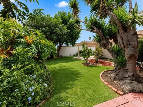 1018  Magnolia  , Placentia, CA
