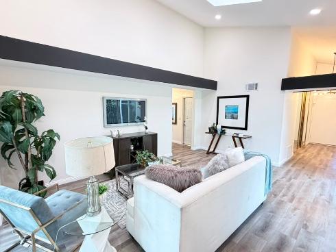 1018  Magnolia  , Placentia, CA