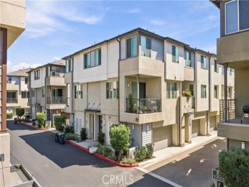 1570  Topeka  8  Avenue, Placentia, CA
