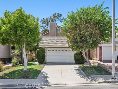1215  Holt  , Placentia, CA