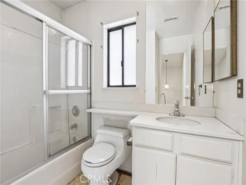 1215  Holt  , Placentia, CA
