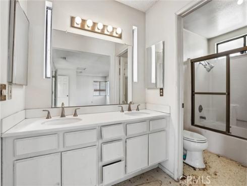 1215  Holt  , Placentia, CA
