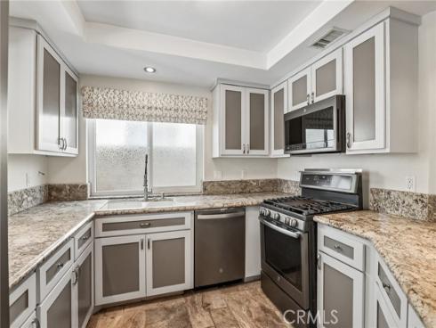 1215  Holt  , Placentia, CA