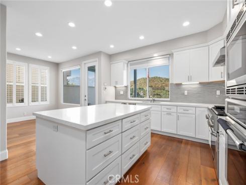 40  Barneburg  , Rancho Santa Margarita, CA