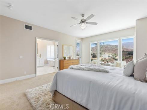 40  Barneburg  , Rancho Santa Margarita, CA