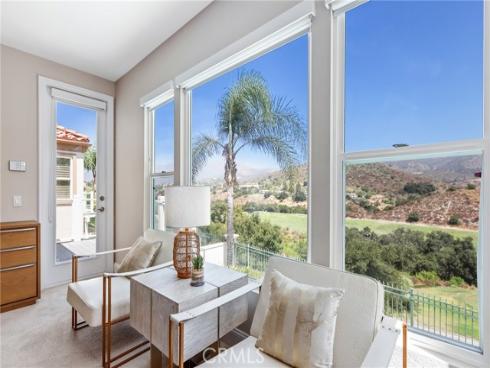 40  Barneburg  , Rancho Santa Margarita, CA