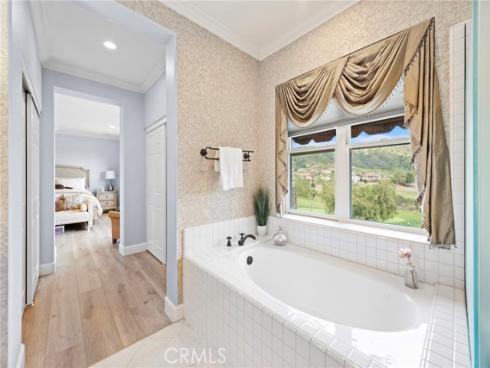 5 Golf Ridge Drive, Rancho Santa Margarita, CA