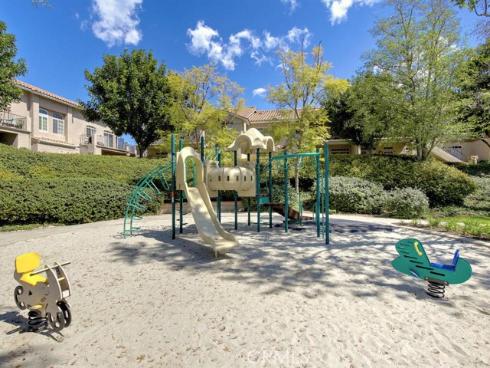 33  Castano  , Rancho Santa Margarita, CA