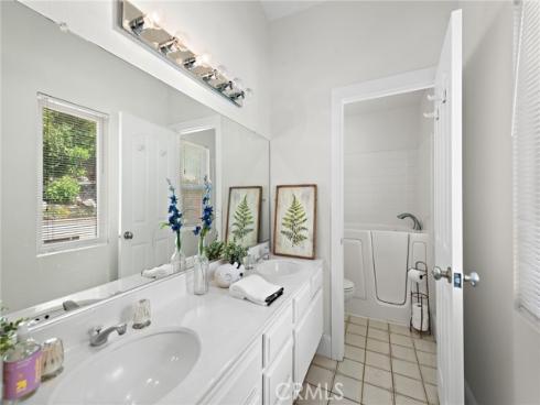 20 Desert Thorn , Rancho Santa Margarita, CA