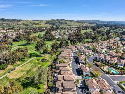 27  Via Floria  , Rancho Santa Margarita, CA
