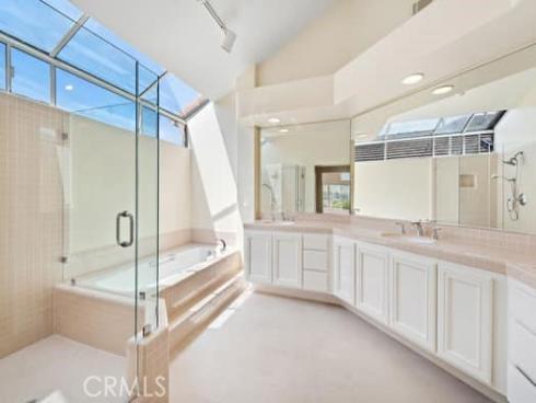 18  Beaconsfield  , Rancho Santa Margarita, CA