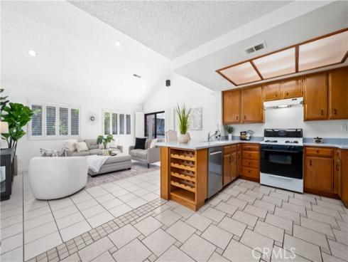 16 Snowberry , Rancho Santa Margarita, CA