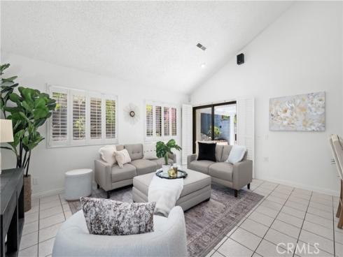 16 Snowberry , Rancho Santa Margarita, CA