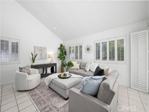 16 Snowberry , Rancho Santa Margarita, CA