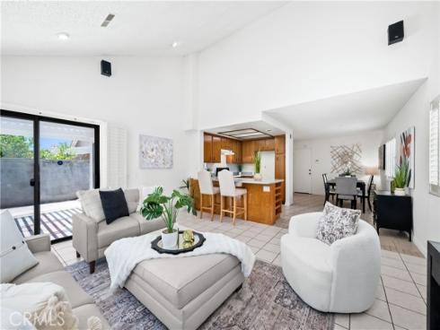 16 Snowberry , Rancho Santa Margarita, CA