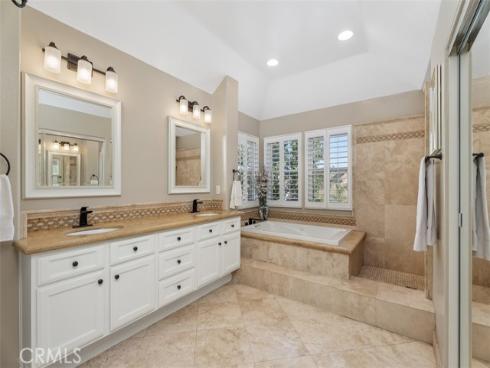 7 Mariposa , Rancho Santa Margarita, CA