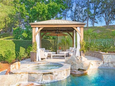 8 Summitcrest , Rancho Santa Margarita, CA