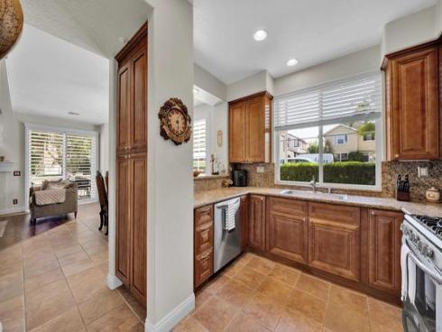 206 Via Vicini , Rancho Santa Margarita, CA