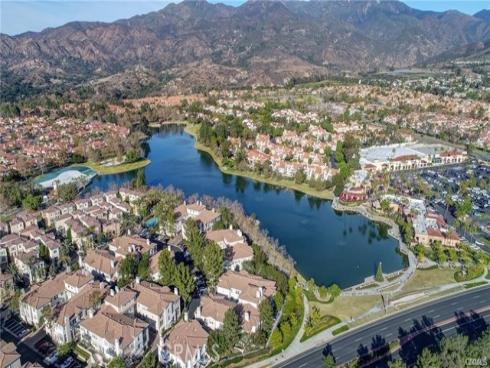 225  Montana Del Lago   Drive, Rancho Santa Margarita, CA