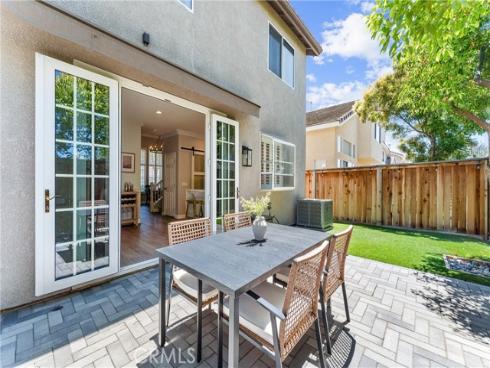 33 Willowbrook Lane, Rancho Santa Margarita, CA