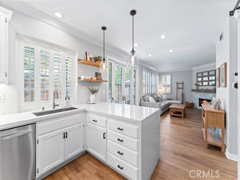 33 Willowbrook Lane, Rancho Santa Margarita, CA