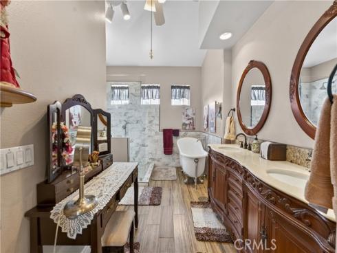 17  Via Anadeja  , Rancho Santa Margarita, CA