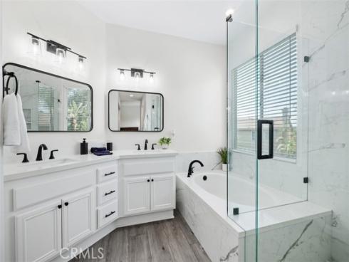 7  Calle De Luna  , Rancho Santa Margarita, CA