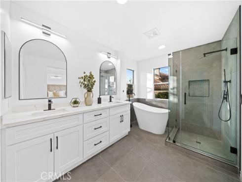 2  Via Helena  , Rancho Santa Margarita, CA