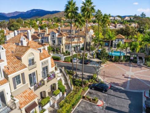 52  Via Pamplona  , Rancho Santa Margarita, CA