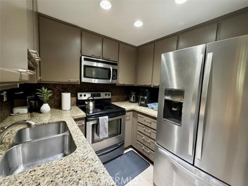 7  Silktassel  , Rancho Santa Margarita, CA