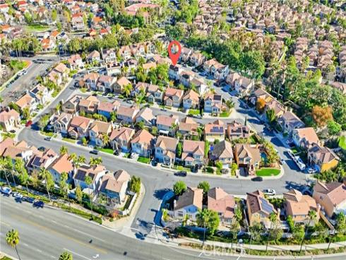 7  Calle De Luna  , Rancho Santa Margarita, CA