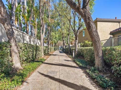 7  Calle De Luna  , Rancho Santa Margarita, CA