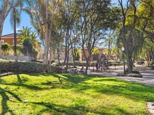 7  Calle De Luna  , Rancho Santa Margarita, CA