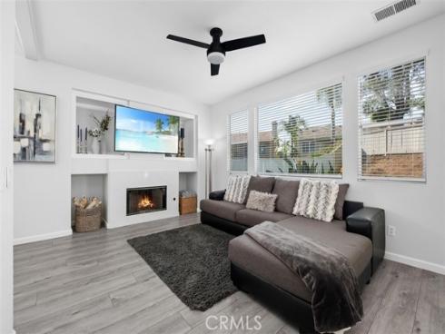 7  Calle De Luna  , Rancho Santa Margarita, CA