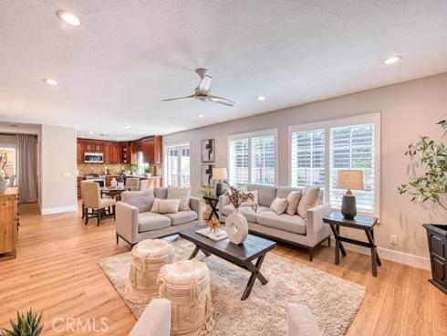 12  Via Hacienda  , Rancho Santa Margarita, CA