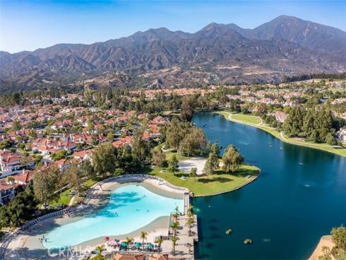 12  Via Hacienda  , Rancho Santa Margarita, CA