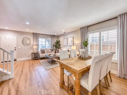 12  Via Hacienda  , Rancho Santa Margarita, CA