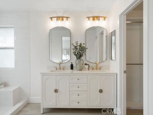 15  Via Floria  , Rancho Santa Margarita, CA