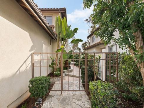 15  Via Floria  , Rancho Santa Margarita, CA