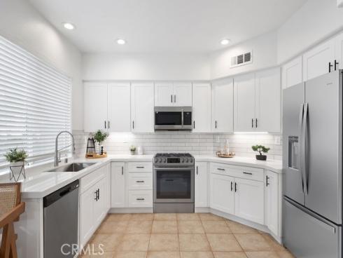 15  Via Floria  , Rancho Santa Margarita, CA