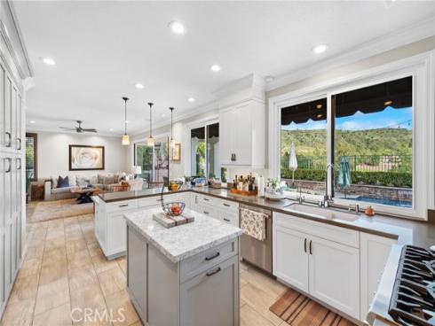 5 Golf Ridge , Rancho Santa Margarita, CA