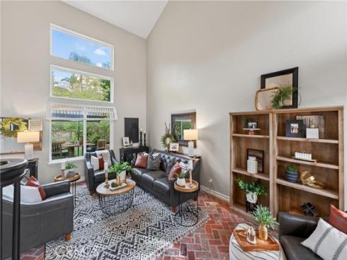 21352  Silvertree Lane  , Rancho Santa Margarita, CA