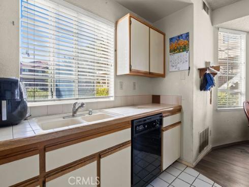 20  Via Carino  , Rancho Santa Margarita, CA