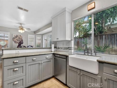 4  Daybreak ln  , Rancho Santa Margarita, CA