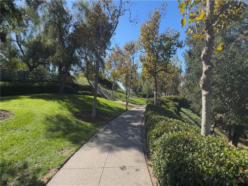 44 Willowbrook Lane, Rancho Santa Margarita, CA