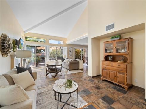 15 Calle Francesca , Rancho Santa Margarita, CA