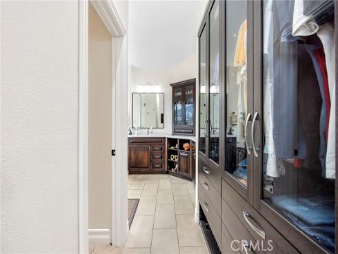 28  Calle Serra  , Rancho Santa Margarita, CA