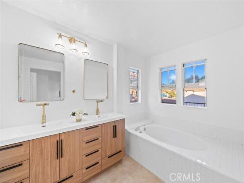 35 Via Encanto , Rancho Santa Margarita, CA