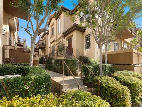 12  Montana Del Lago  168  Drive, Rancho Santa Margarita, CA