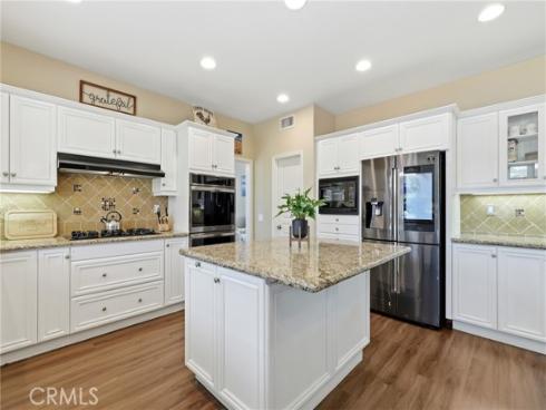 18  Ledgewood  , Rancho Santa Margarita, CA